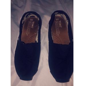 Toms flat shoes